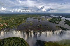 zimbabwe-chutes-victoria-02-globe-trotting