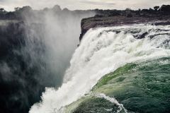 zimbabwe-chutes-victoria-03-globe-trotting